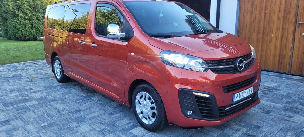 Sprzedam Opel vivaro 2Litry diesel 9 osobowy rok 2020 lub zamienie 2 auta  na jedno nowsze