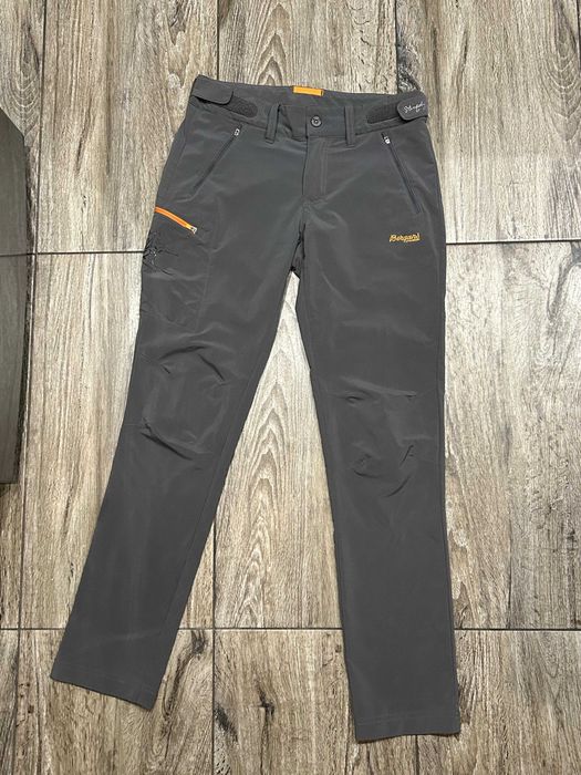 BERGANS TORFINNSTIND Damskie Spodnie Softshellowe Trekkingowe roz S