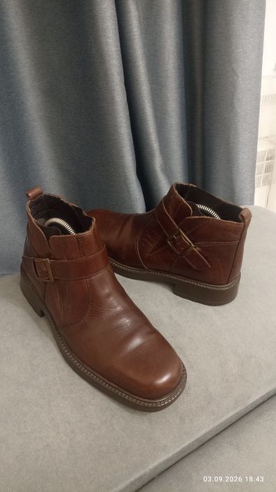 Шкіряні черевики -Clarks