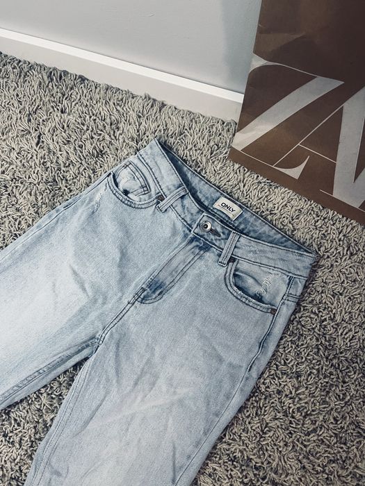 Blekitne damskie jasne jeansy only xxs mom fit