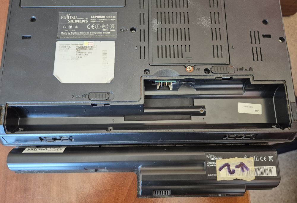 Ноутбук Fujitsu-Siemens Esprimo U9200