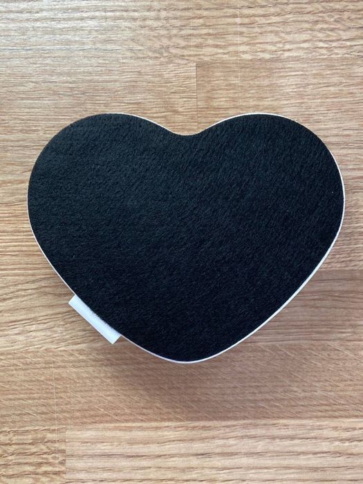 Poduszka pod łokieć do manicure paznokci Rainbowstore Heart Biała