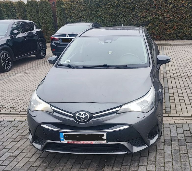 Toyota Avensis Rodzinna Toyta Avensis Kombi /HAK/klimatyzacja/kamera cofania