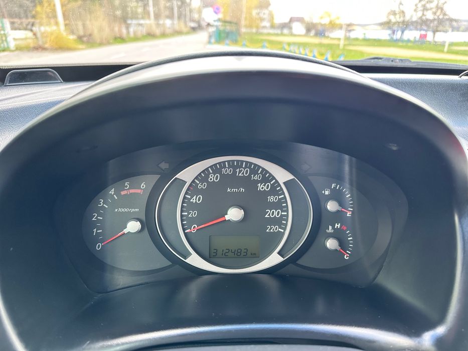Продаж авто Tucson 2006 року