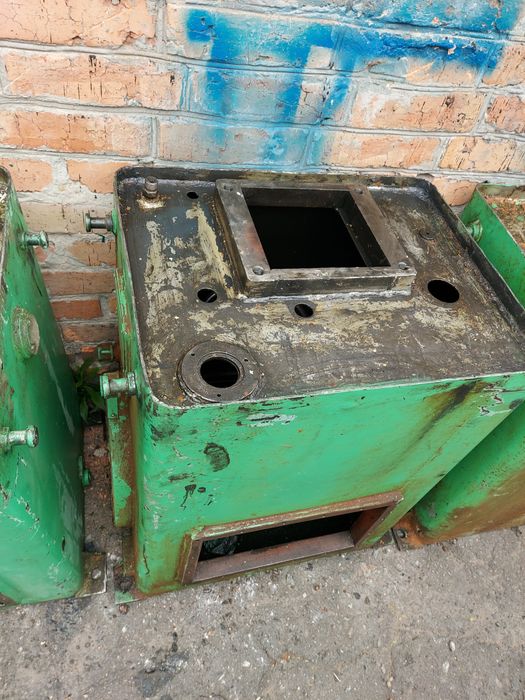 Баки с маслостанций, буржуйка, мангал