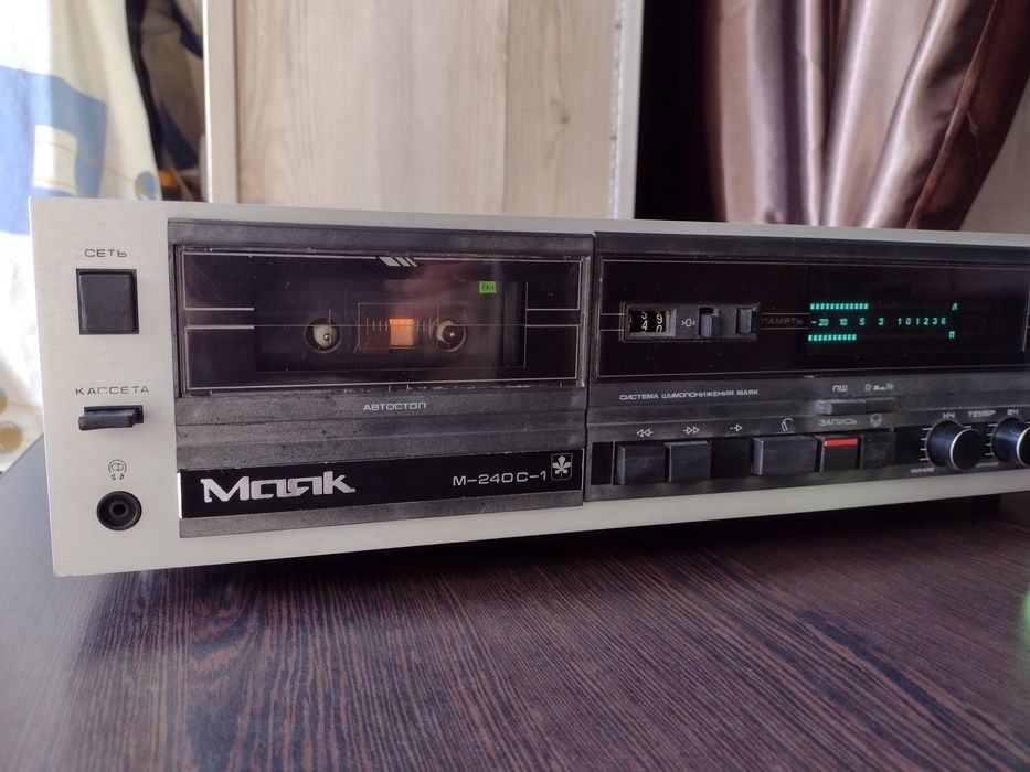 Магнитофон Маяк 240 с-1.