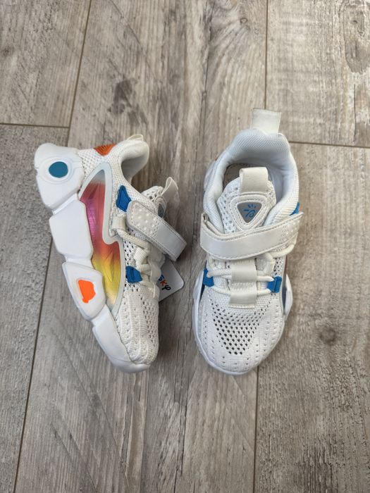 Кросівки нові 29, 30 розмір для дівчинки