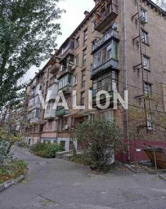 Продаж 1к квартири на вул. Набережно-Лугова 3, Подільський район