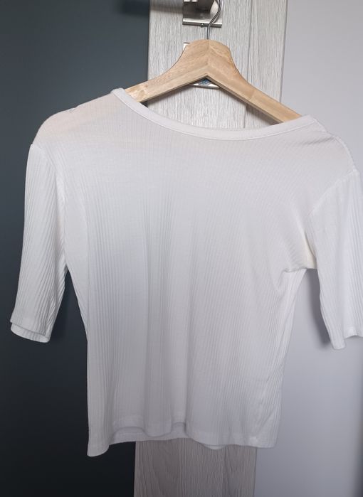 T-shirt koszula biała mięka przyjemna w dotyku