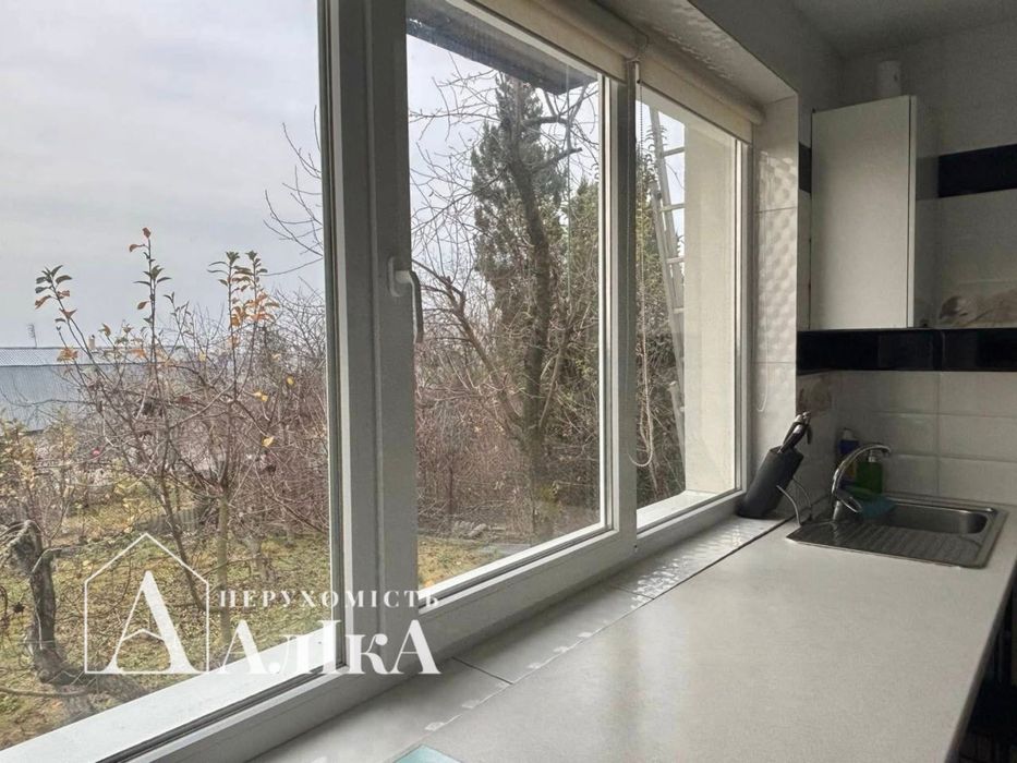 Продам будинок на березі річки Дністер