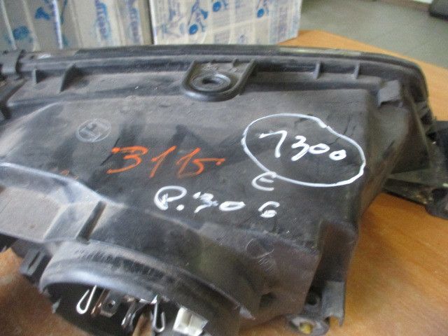Ótica / farol esquerda PEUGEOT 306 Sedan (7B, N3, N5)