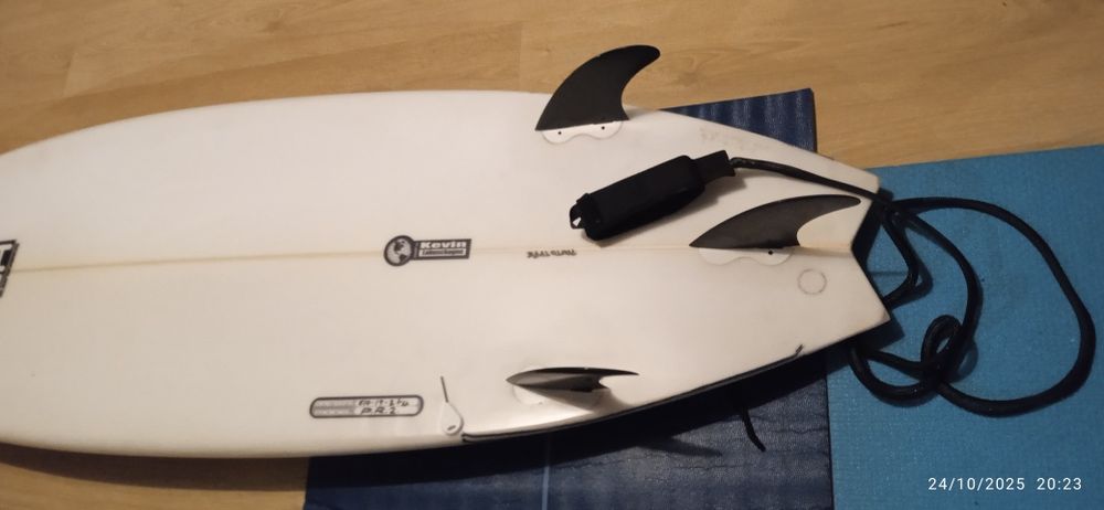 Prancha de surf 5.10 com pouco uso