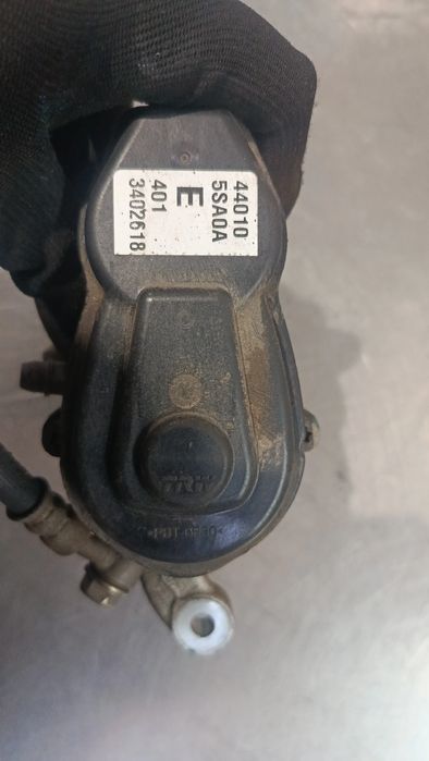 Pinça travão / maxila de travão trás esquerda NISSAN Leaf EV (ZE1)