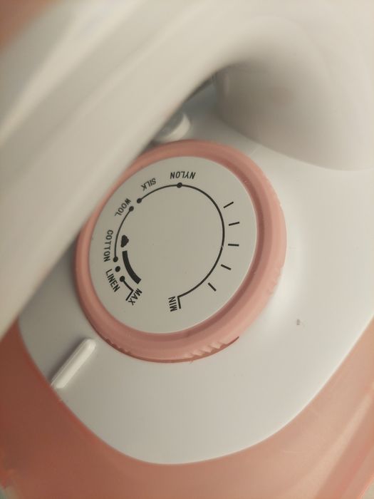 Ferro de engomar sem fios