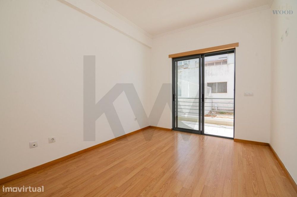 Um fantástico apartamento t2 de rés do chão, com terraço e logradouro