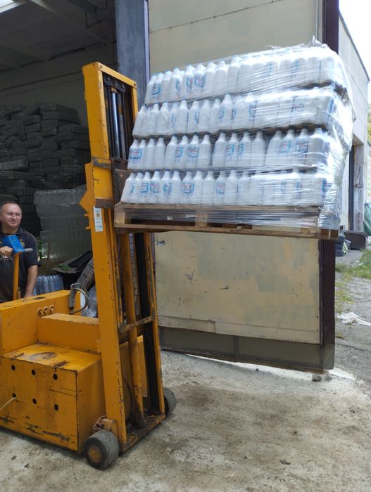 Навантажувач електричний вилковий