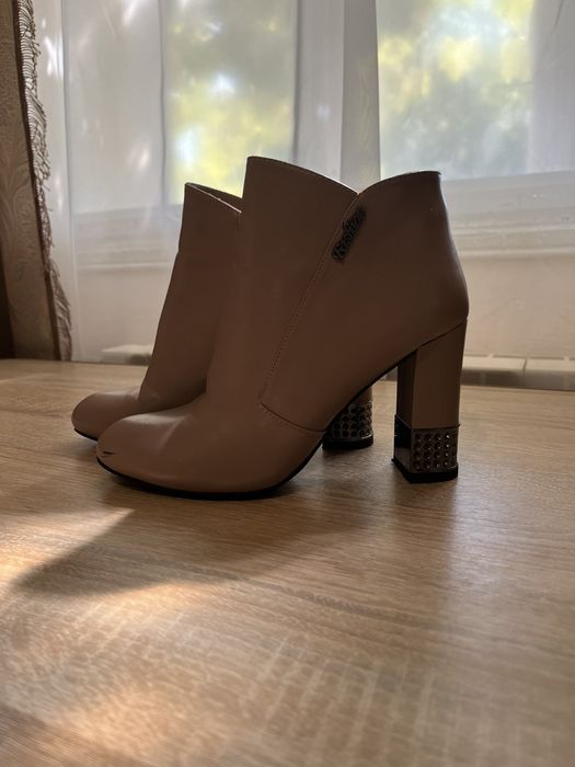 Черевики,черевички,чобітки