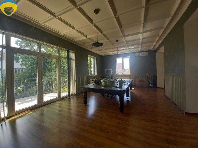 Продам стильный дом на Фонтане на ул. Костанди.