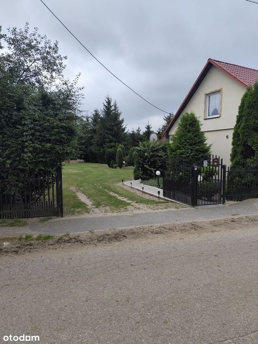 Dom wolnostojący fotowoltaika, klimatyzacja, duża działka .REZERWACJA.