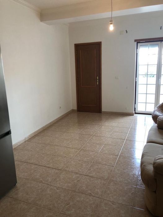 Apartamento T1 - Ferrel (centro)