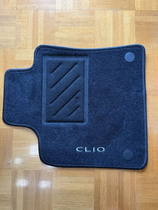 Tapetes dianteiros originais Renault Clio V Fase 2 E-Tech Esprit Alpine