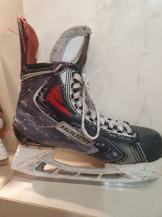 Bauer Vapor Apx2 7.5Ee 42.5 szerokie lyzwy hokejowe