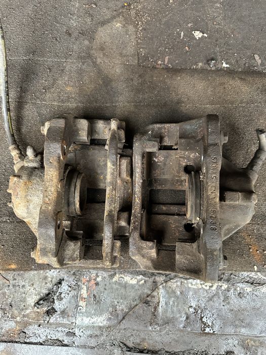 Тормозные супорта супорт пежо партнер ситроен берлинго