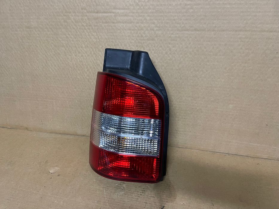 FAROLIM TRAS ESQUERDO VW TRANPORTER T5