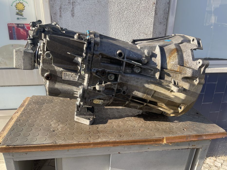 Caixa de velocidades FORD TRANSIT rodado duplo ano 2007.