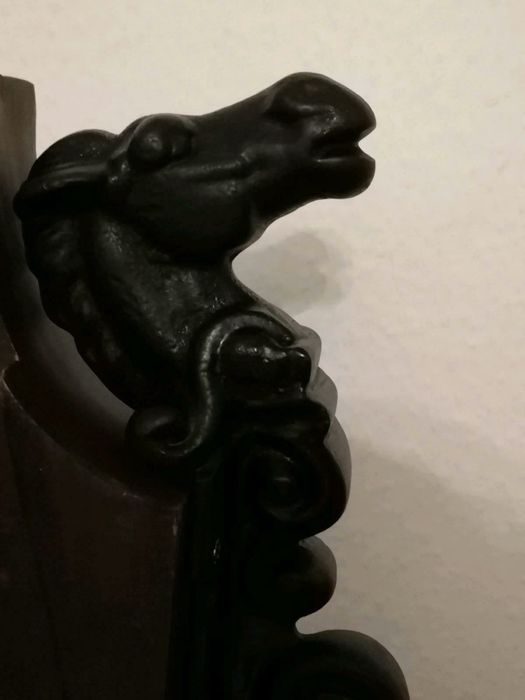 Suporte porta sela - equitação - ferro fundido