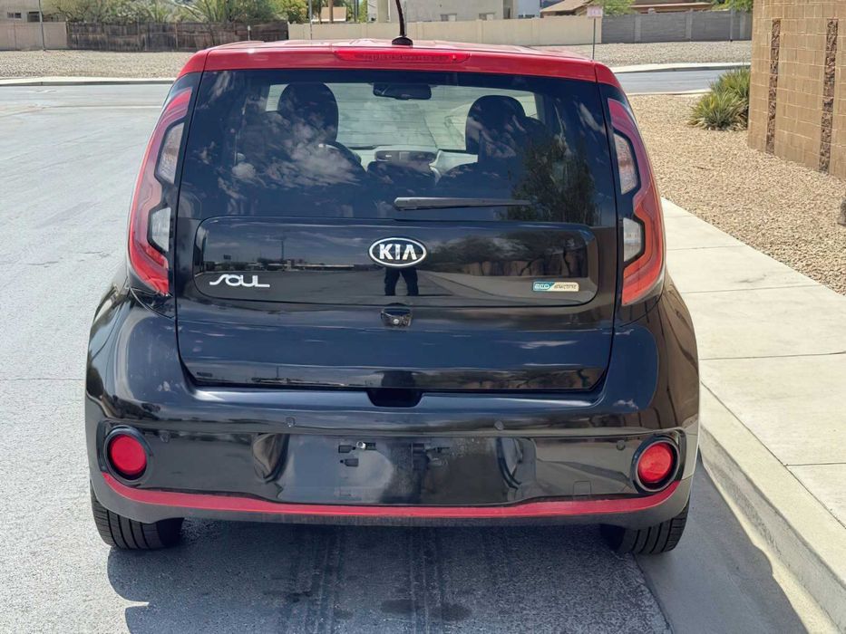 Kia Soul EV      2015