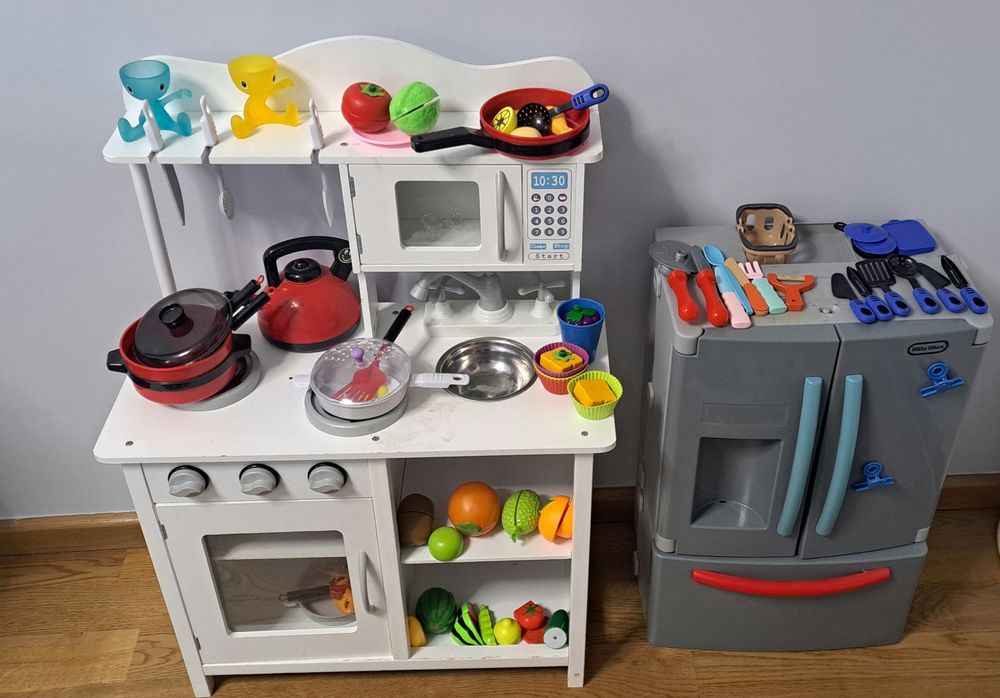 Kuchnia i interaktywna lodówka Little Tikes dla dziecka + akcesoria