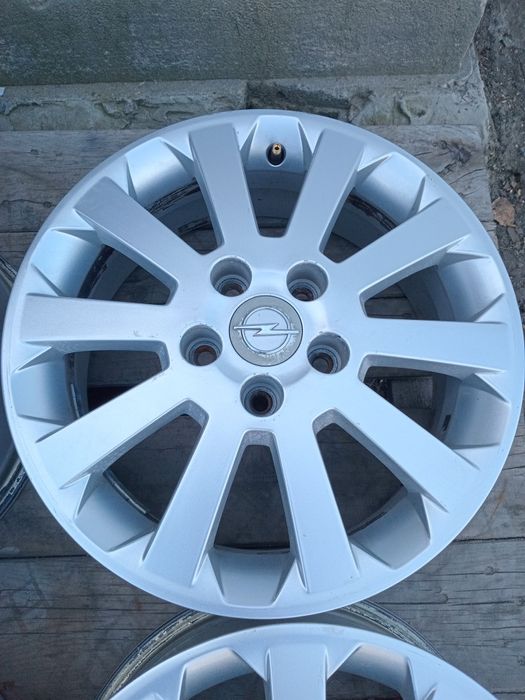Диски легкосплавні Opel r16 6j ET49.