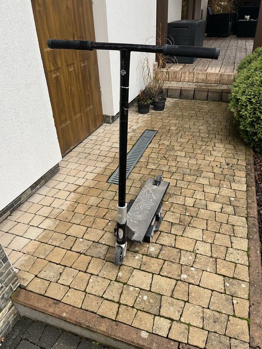 Hulajnoga wyczynowa Striker Gravis