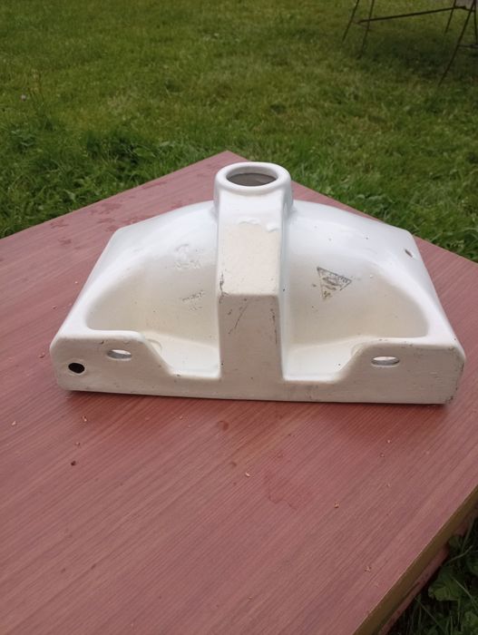 Umywalka ceramiczna