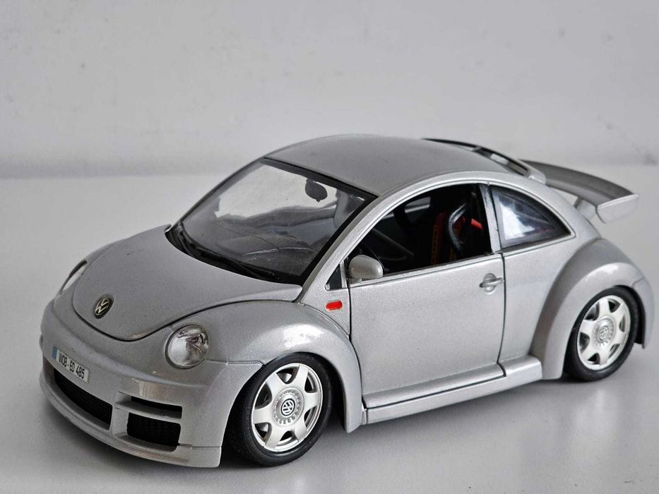 Bburago Italy 1/18 - Volkswagen New Beetle Cup (1999)