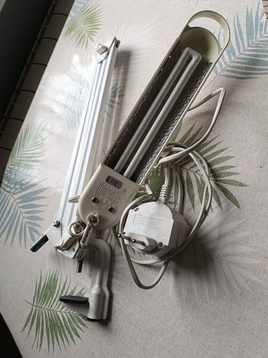 Лампа настольная на струбцине