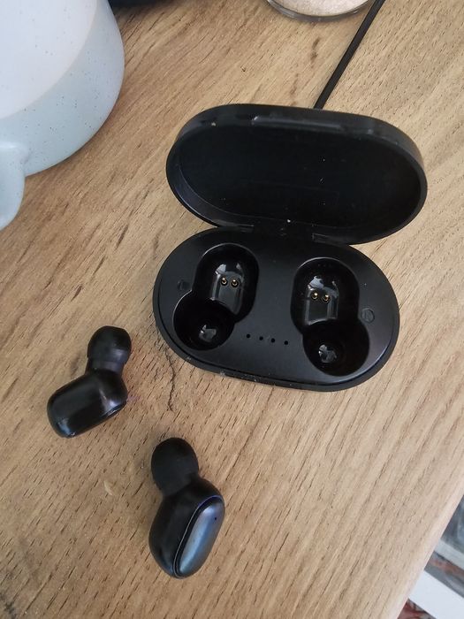 Безпровідні A6S TWS Airdots навушники наушники беспроводные 
блютуз на