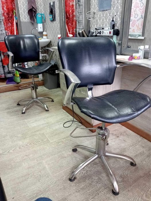 Перукарські крісла на гідравліці . Ціна за 2 шт