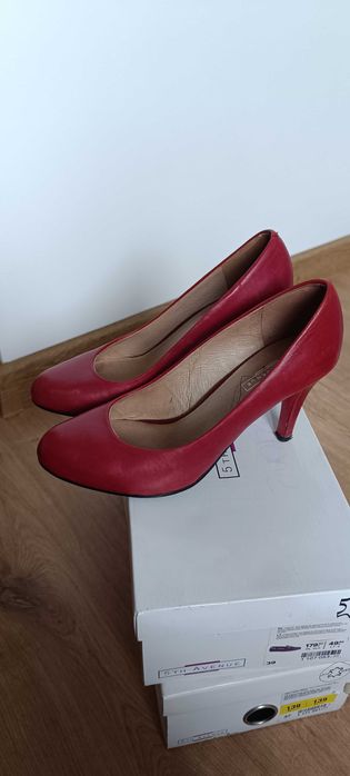 Czerwone szpilki r.37