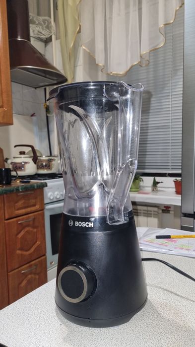 Блендер Bosch MMB6141B у відмінному стані.