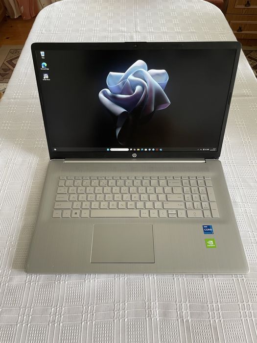 Laptop Biznesowy HP 17 i7 12 generacji mx550/16gb ram