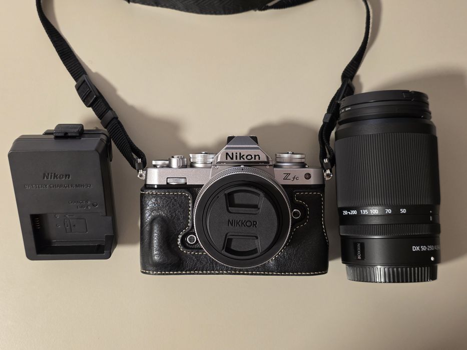 Nikon Zfc + 16-50mm f/3.5-6.3 VR + 50-250mm f/4.5-6.3 VR