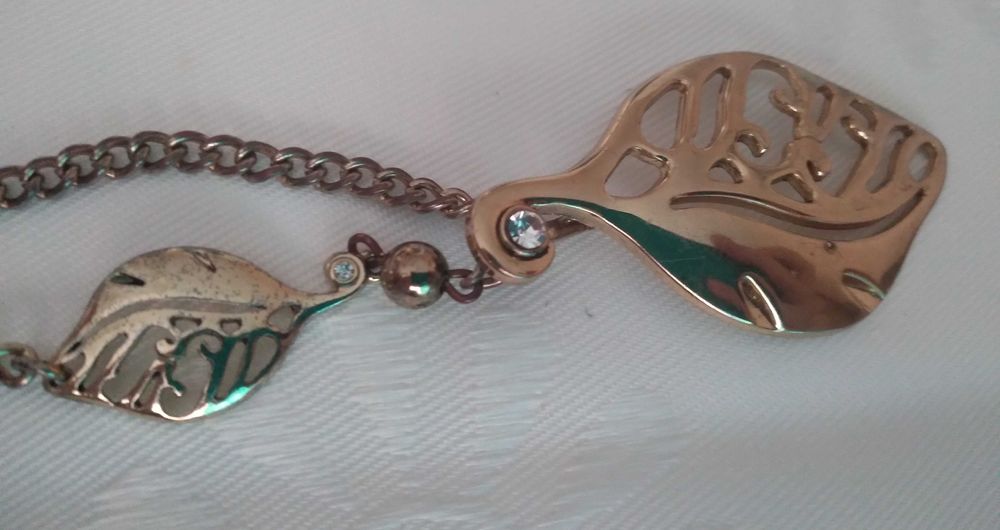 Naszyjnik zloty liść