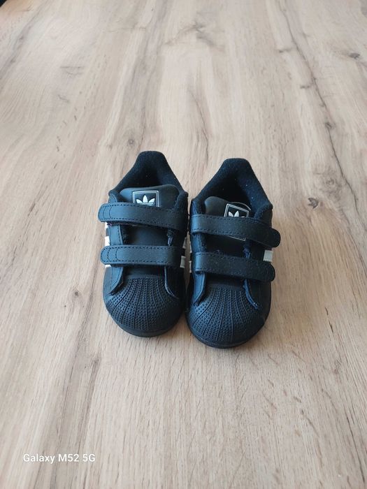 Adidas Superstar 23,5