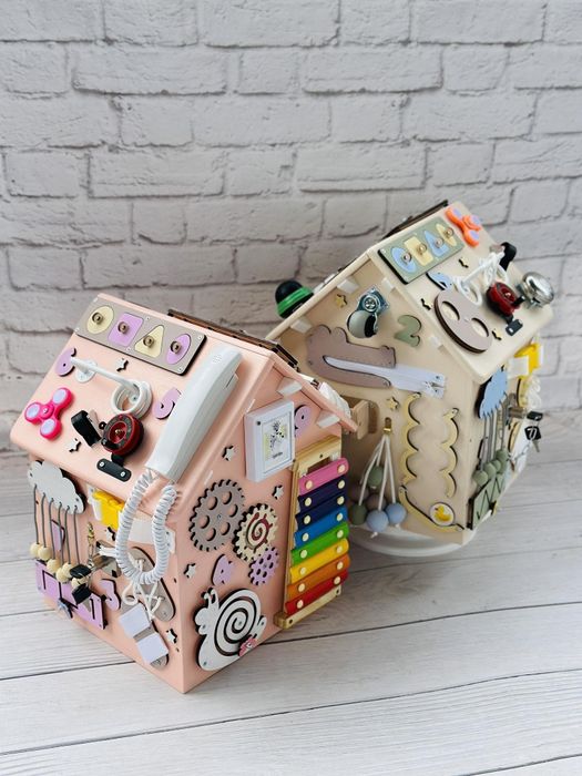 Бізібудиночок Бізікуб Бізіборд