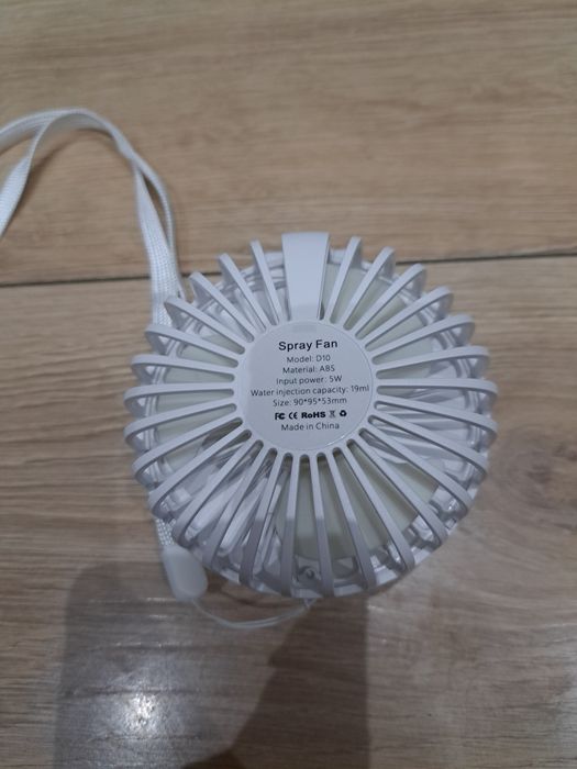 Mini wentylator biurkowy Geniboom Spray Fan D10 – mgiełka, 3 prędkości