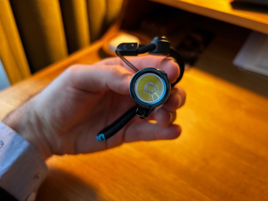 Olight S1R Baton II – kompaktowa latarka EDC, nowa + kabel USB