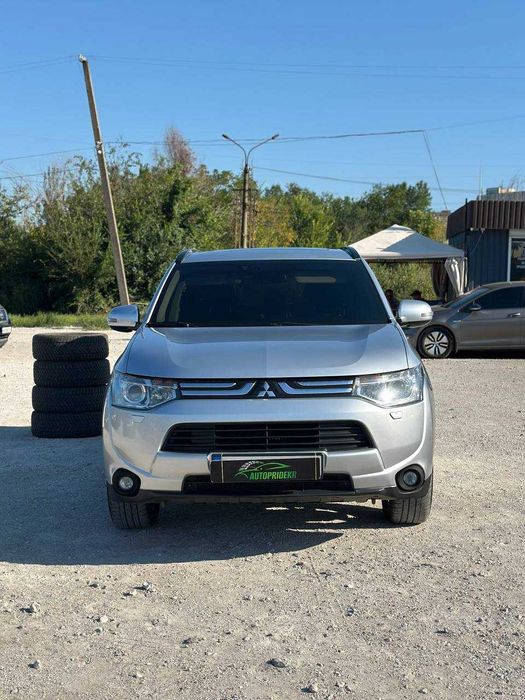Mitsubishi Outlander 2012 2.4 газ/бензин, обмін [Перший внесок від 20%]