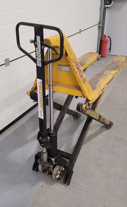 Wózek paletowy nożycowy paleciak